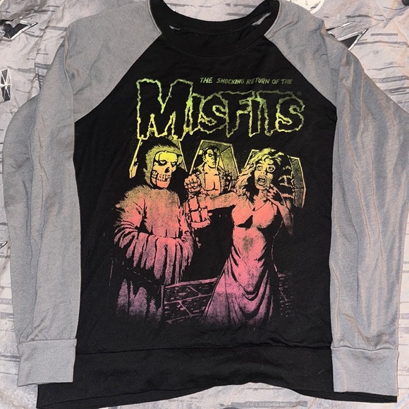 Hot Topic Tops - LONG SLEEVE MISFITS BASEBALL TEE SZ XL